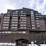 Arcelle - Location: En Plein Centre De La Station Mae-9104 *