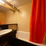 Arcelle - Location: En Plein Centre De La Station Mae-9104 Apartman *